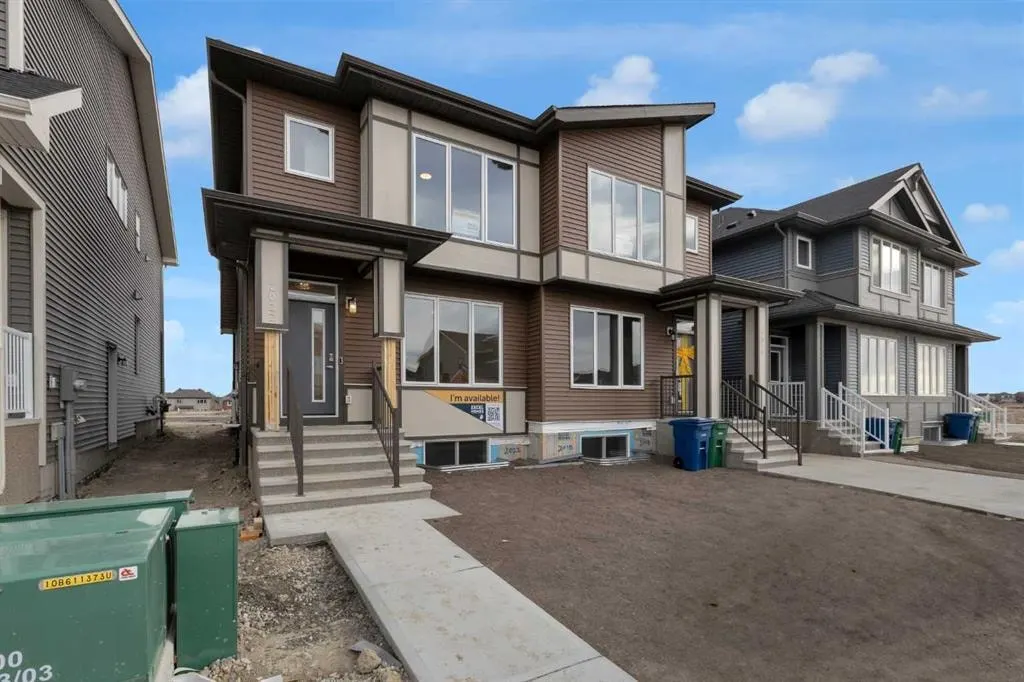 2022 Cobblebrook Crescent SW — photo 2