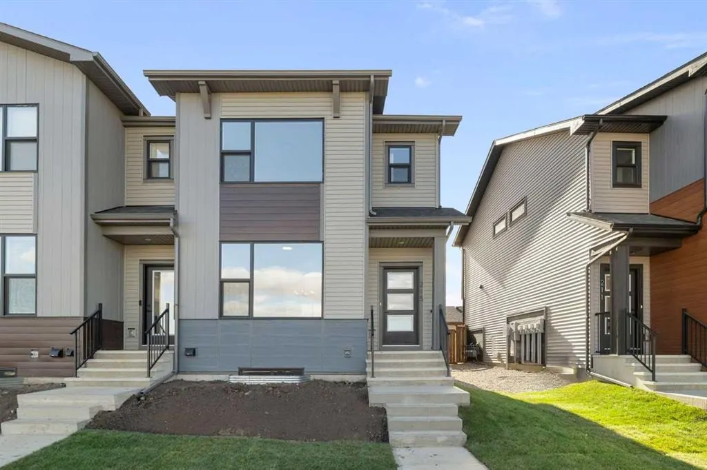 215 Belvedere Avenue SE — photo 2