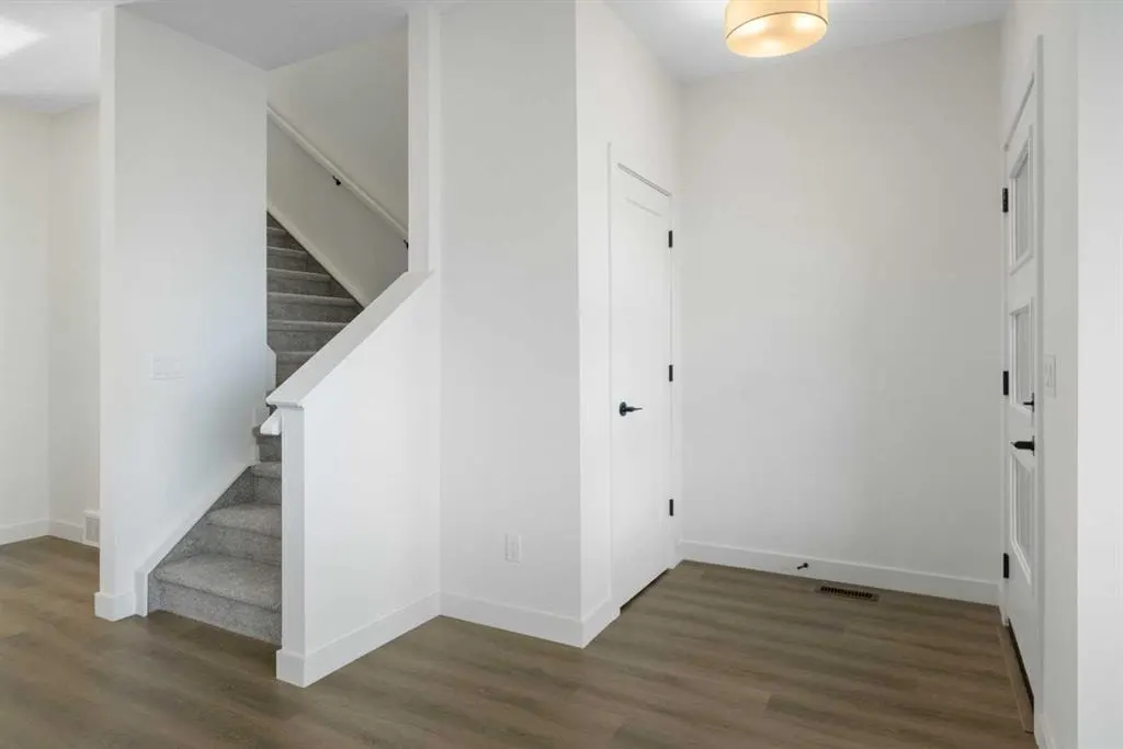 215 Belvedere Avenue SE — photo 3