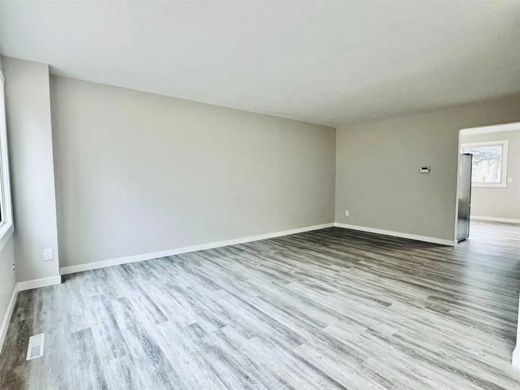 2211 19 Street NE #221 — photo 3