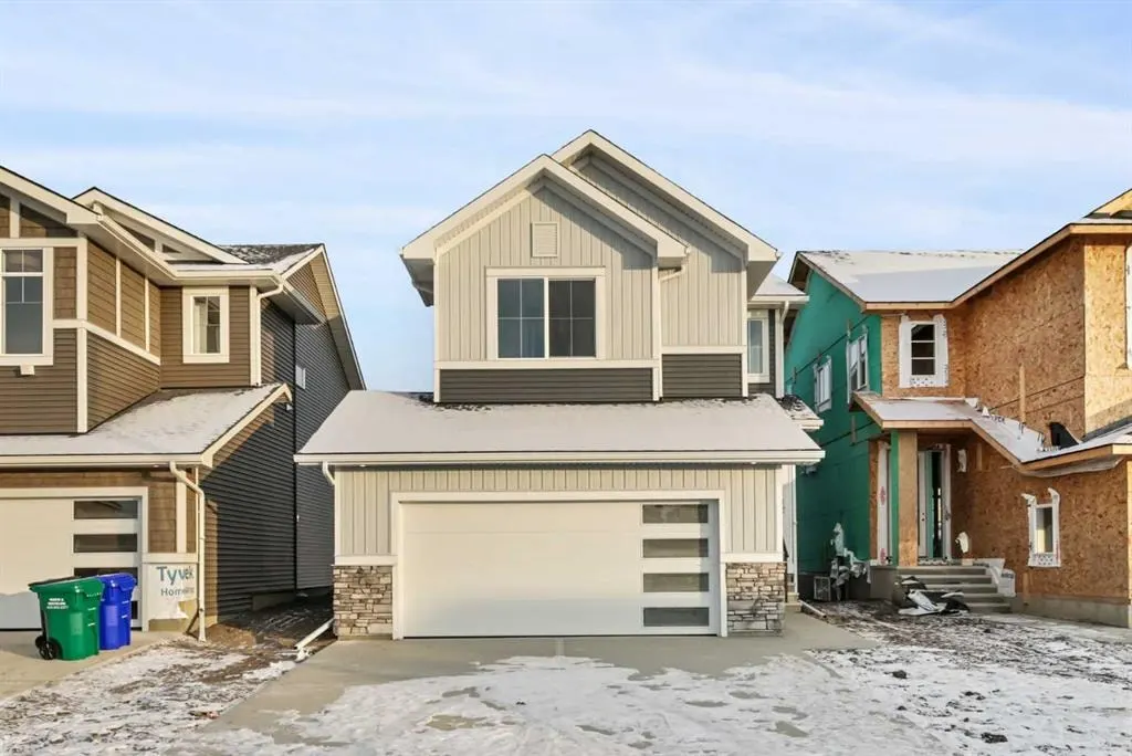 8 Topaz Place — photo 1