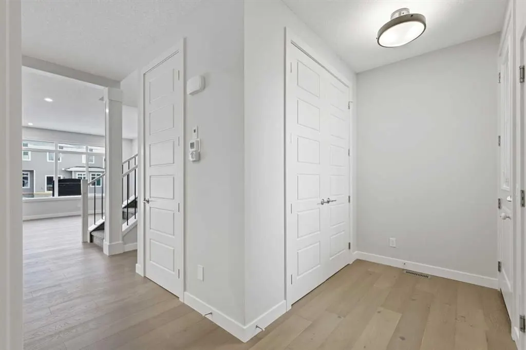 8 Topaz Place — photo 3