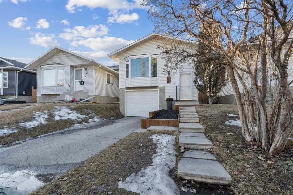 65 Tararidge Close NE — photo 3
