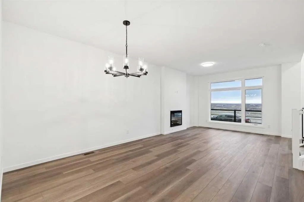 28 Bluerock Terrace SW — photo 3