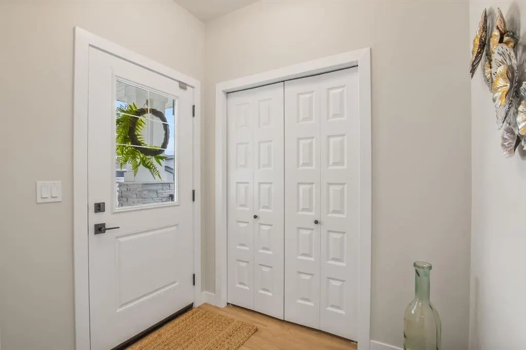 38 Thayer Close — photo 2
