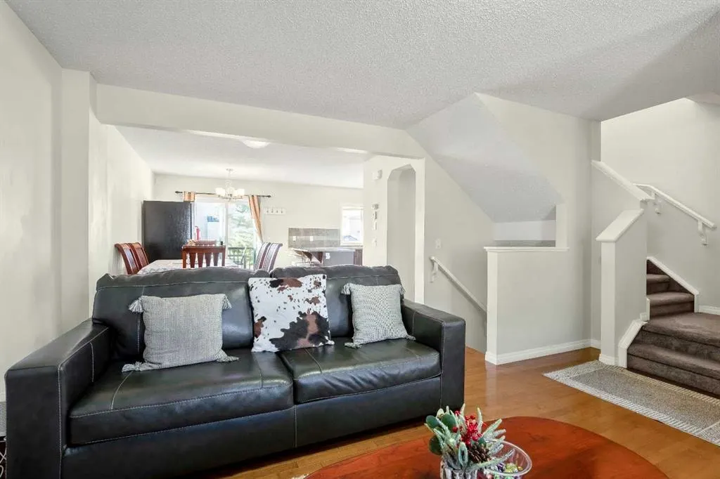 8339 Saddlebrook Drive NE — photo 3