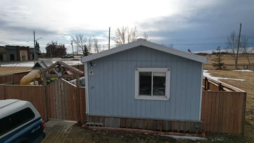331 Gleichen Street — photo 3