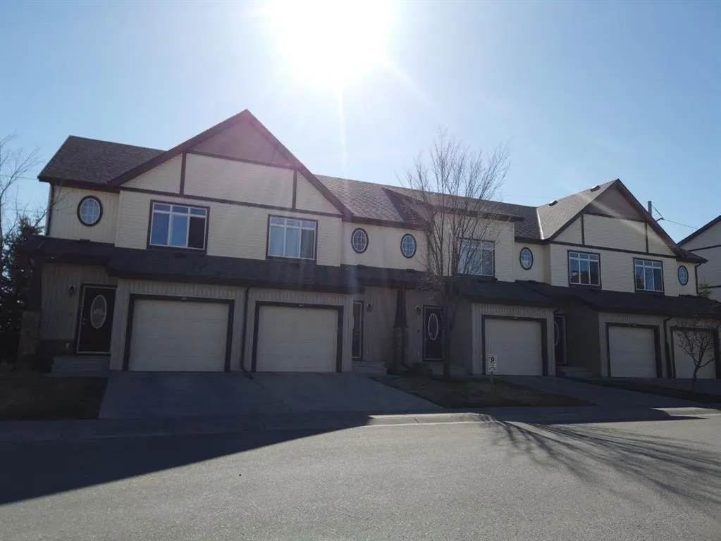 337 COPPERPOND Landing SE — photo 3