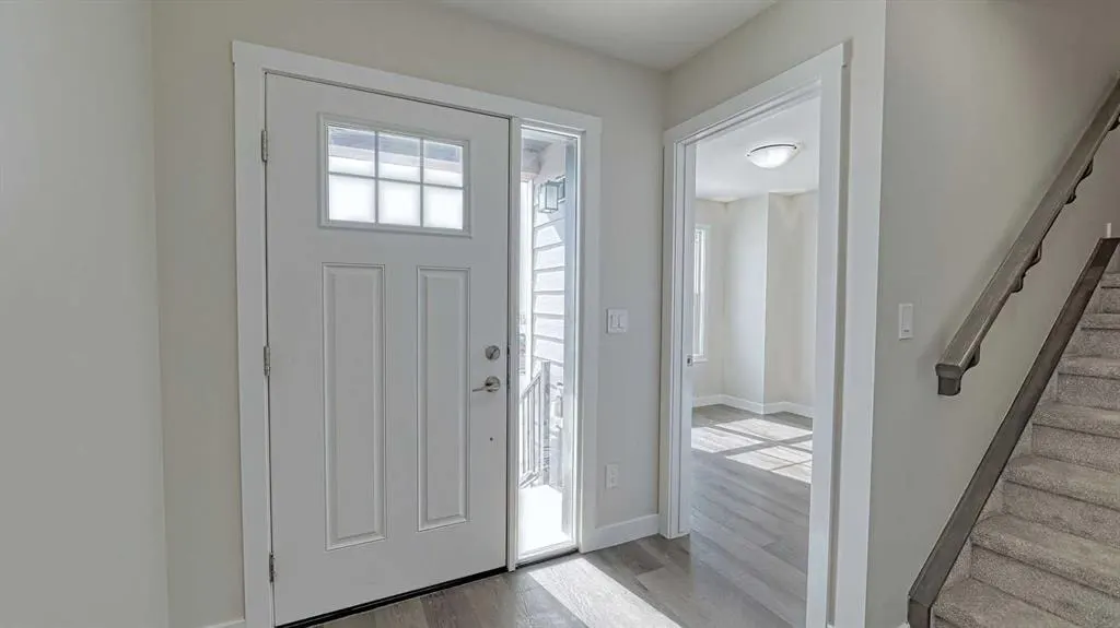 282 Alpine Avenue SW — photo 3