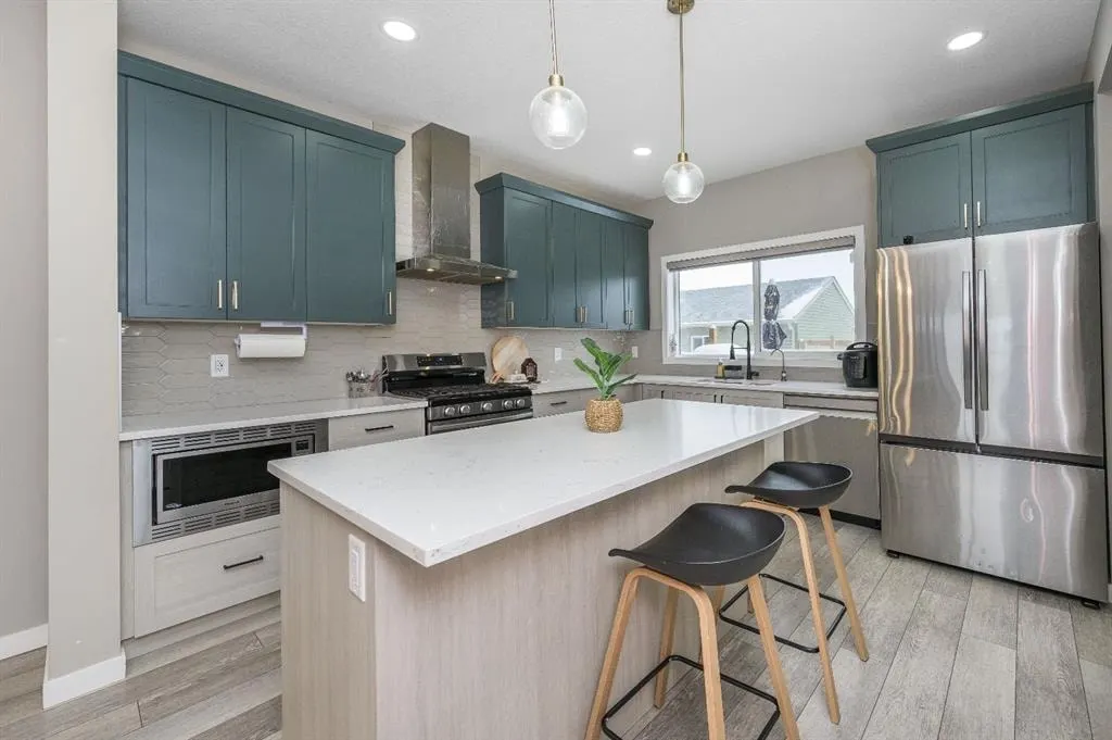 2049 Cobblespring Avenue SW — photo 2