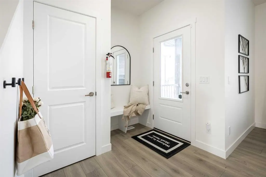978 Edgefield Avenue — photo 2