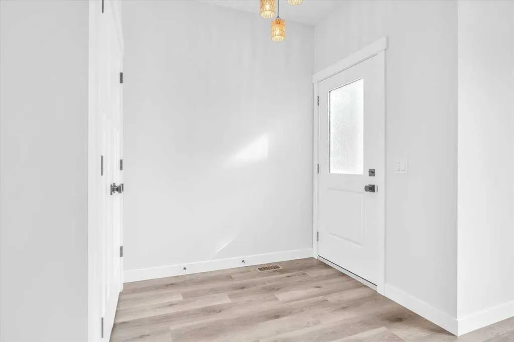 1014 Limit Avenue — photo 3
