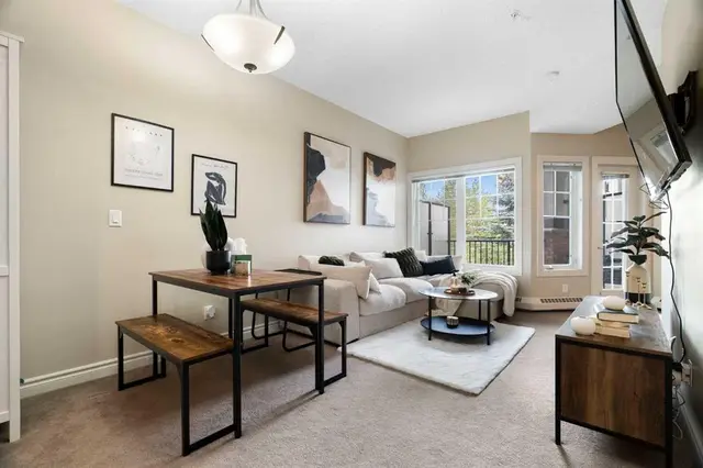 60 Royal Oak Plaza NW #227