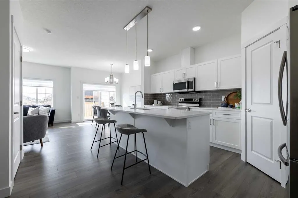 709 Clearview Green — photo 1