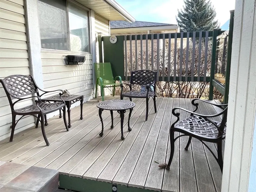 247 Bracewood Road SW — photo 2