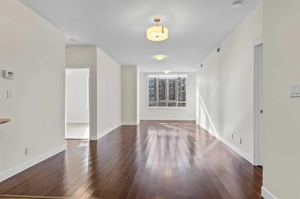 16 Varsity Estates Circle NW #310 — photo 3