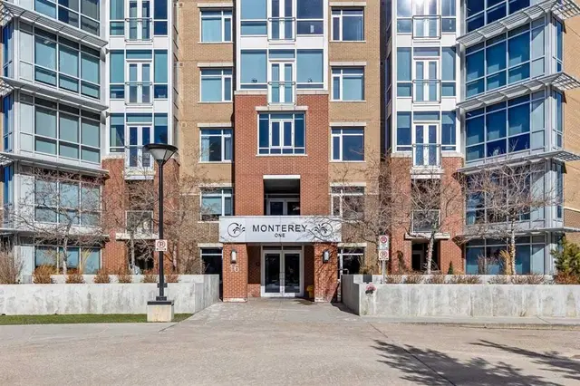16 Varsity Estates Circle NW #310