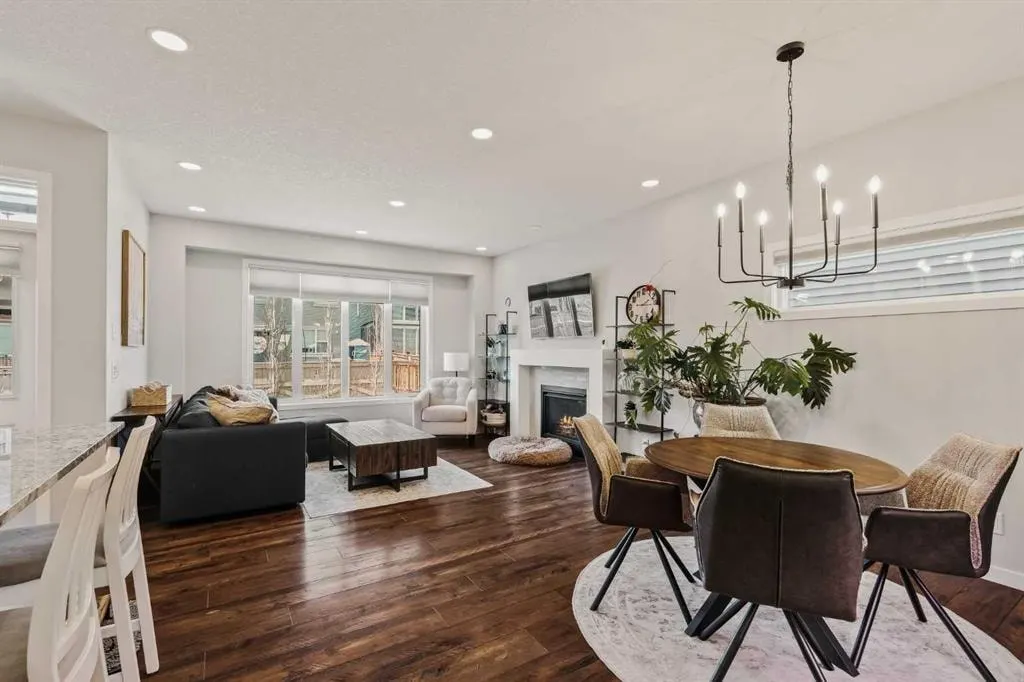 65 Sunrise Crescent — photo 1