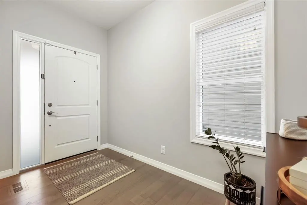370 Magnolia Heath SE — photo 3