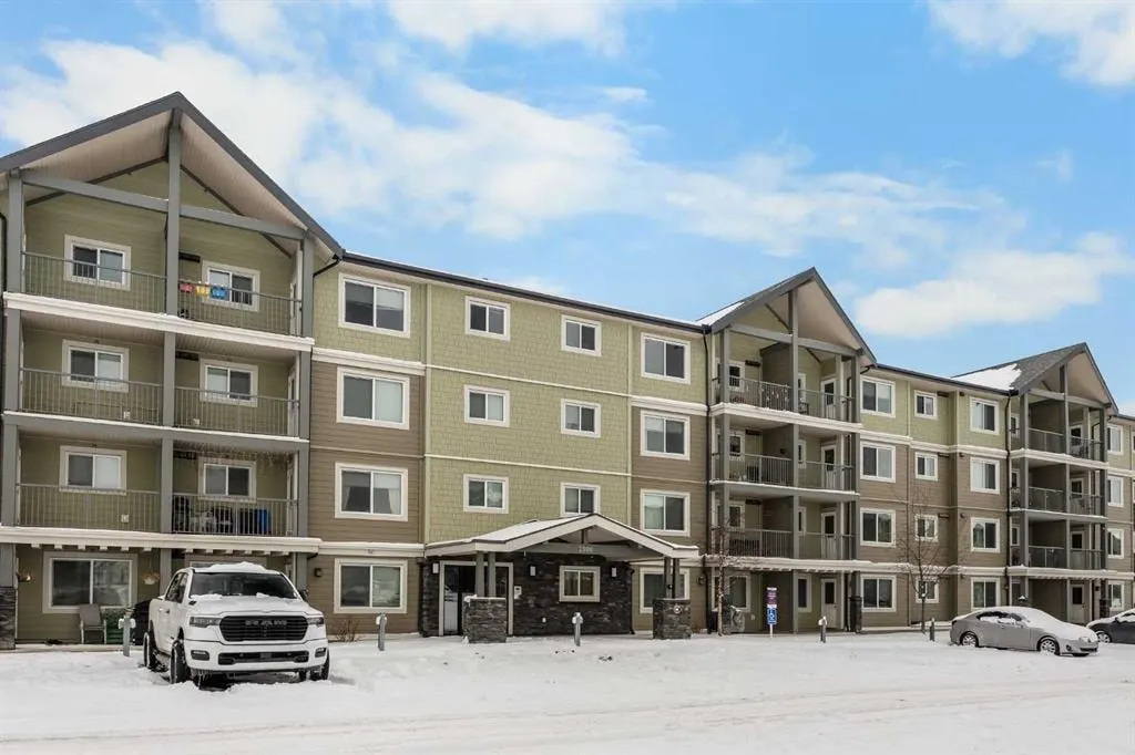 181 Skyview Ranch Manor NE #2210 — photo 1