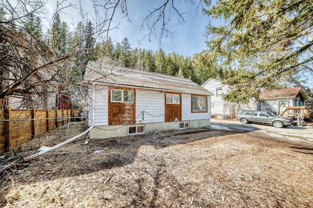 231 Three Sisters Drive — photo 3