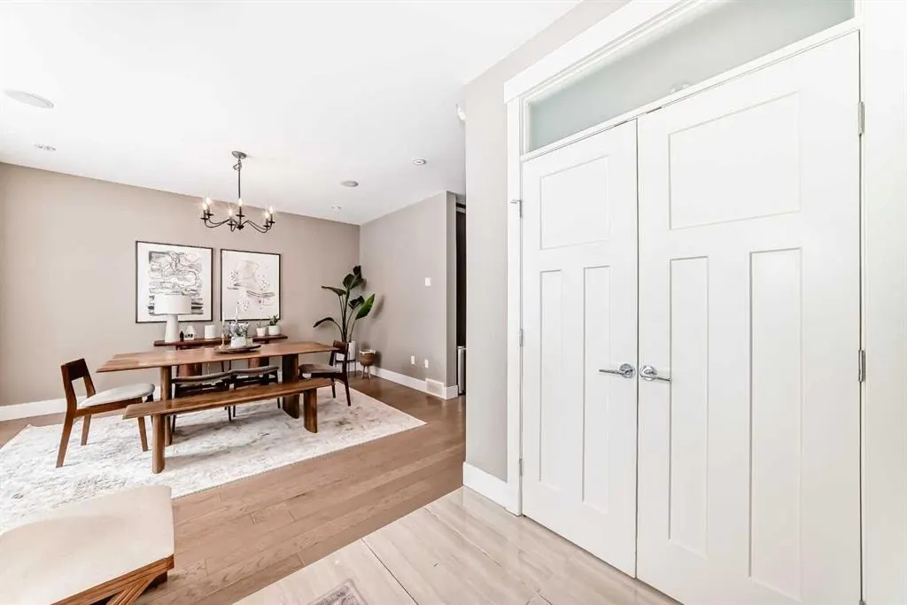 2117 51 Avenue SW — photo 3