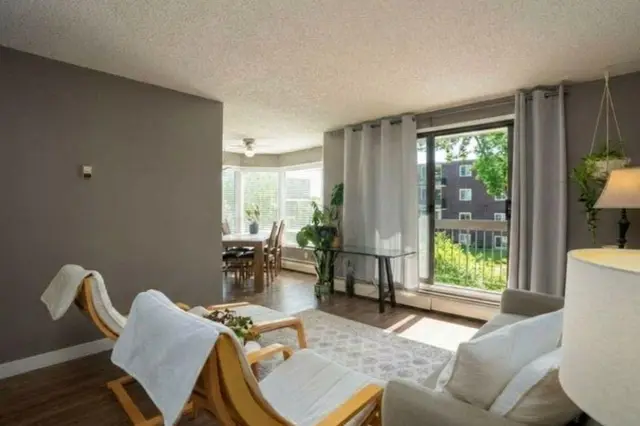 630 57 Avenue SW #201