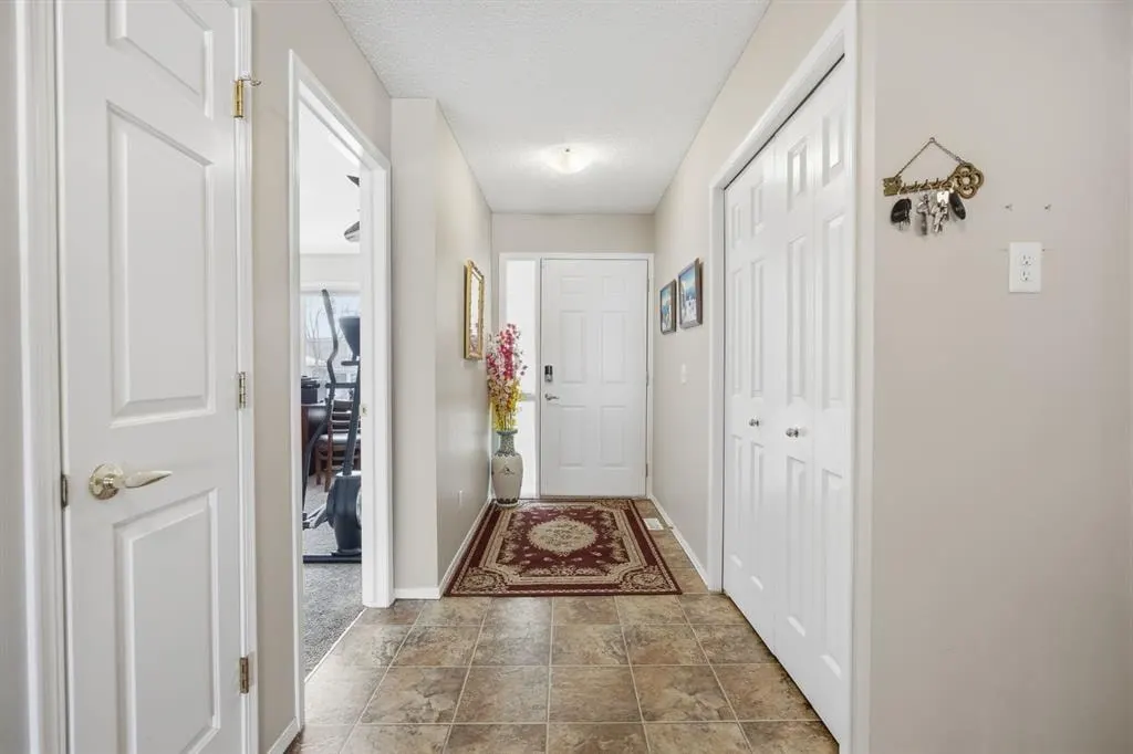 216 Valley Ridge Heights NW — photo 3