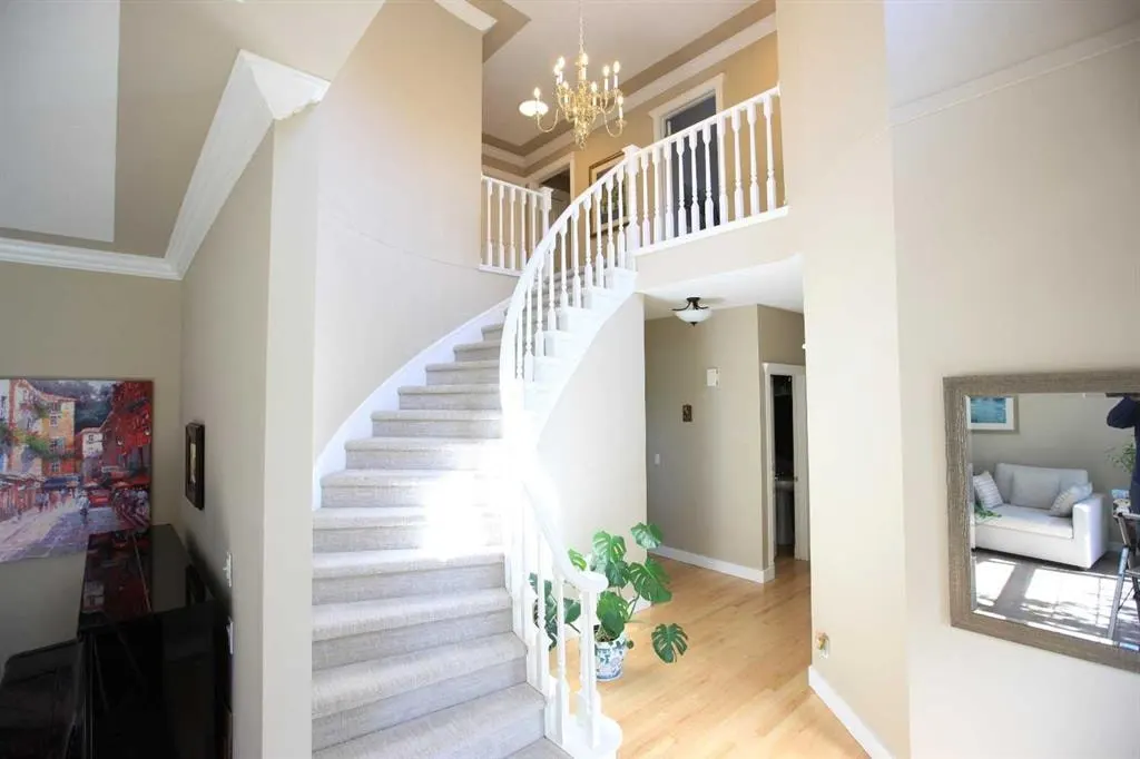 136 Patrick View SW — photo 2