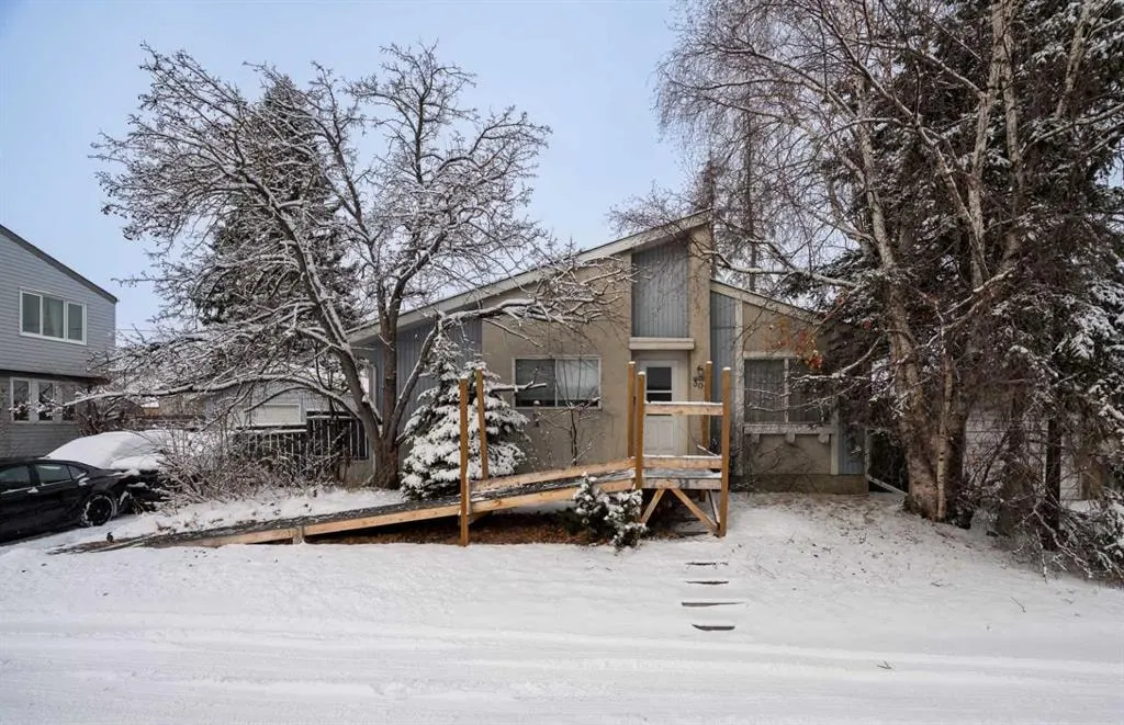 305 Olympia Drive SE — photo 1