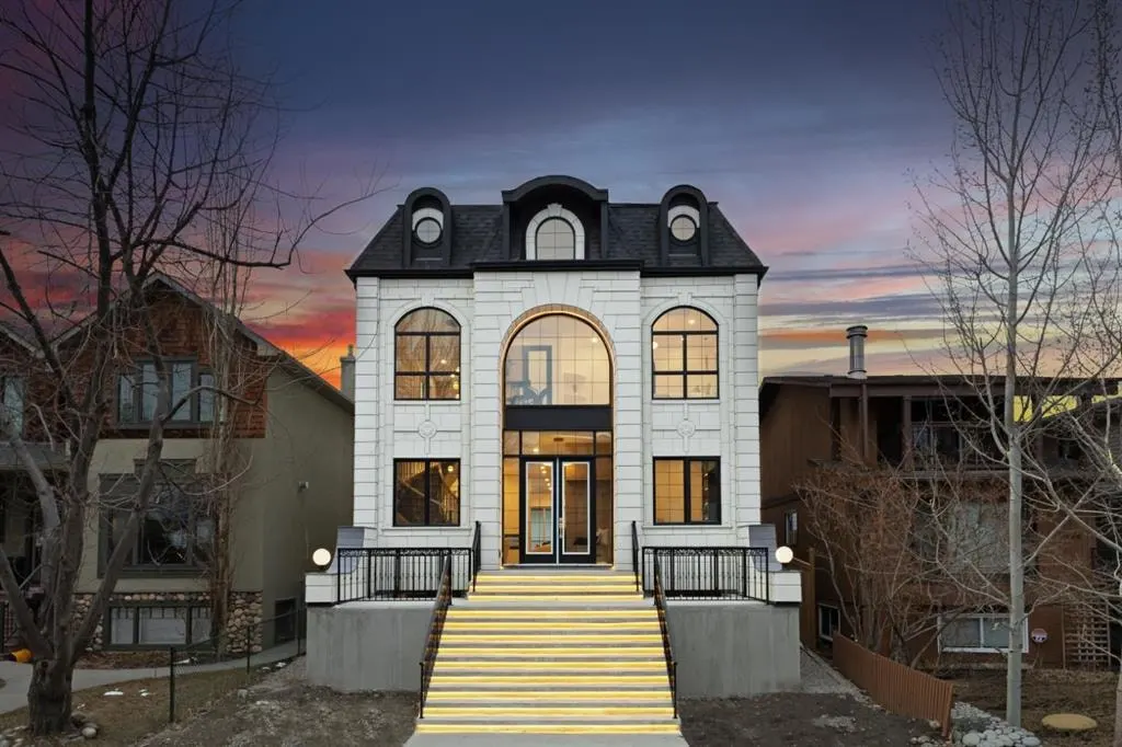 1910 Broadview Road NW — photo 1
