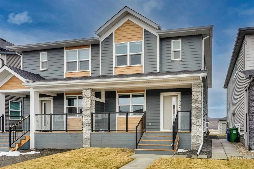 667 Wolf Willow Boulevard SE — photo 3