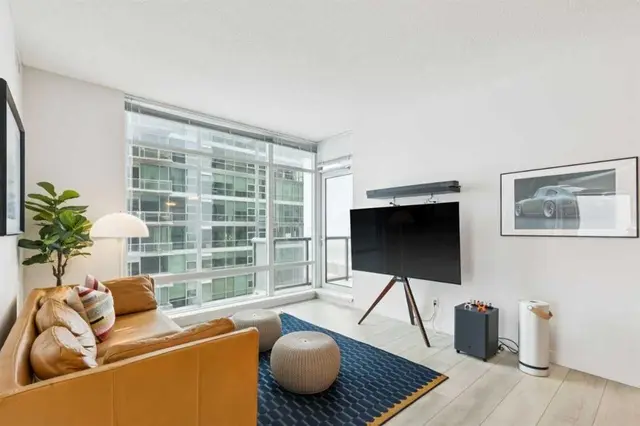 215 13 Avenue SW #1401