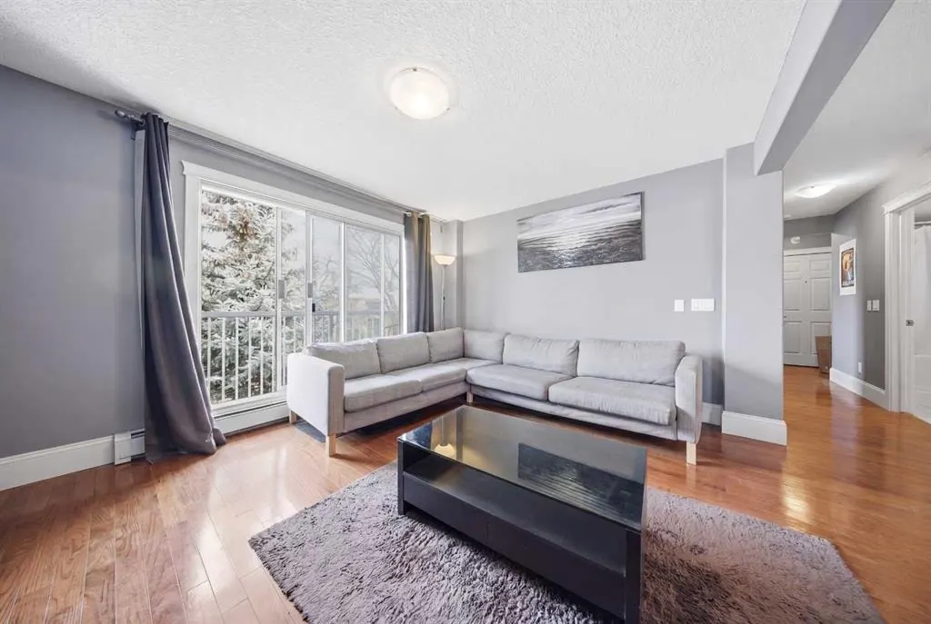 525 22 Avenue SW #401 — photo 2