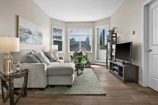 8 Prestwick Pond Terrace SE #219