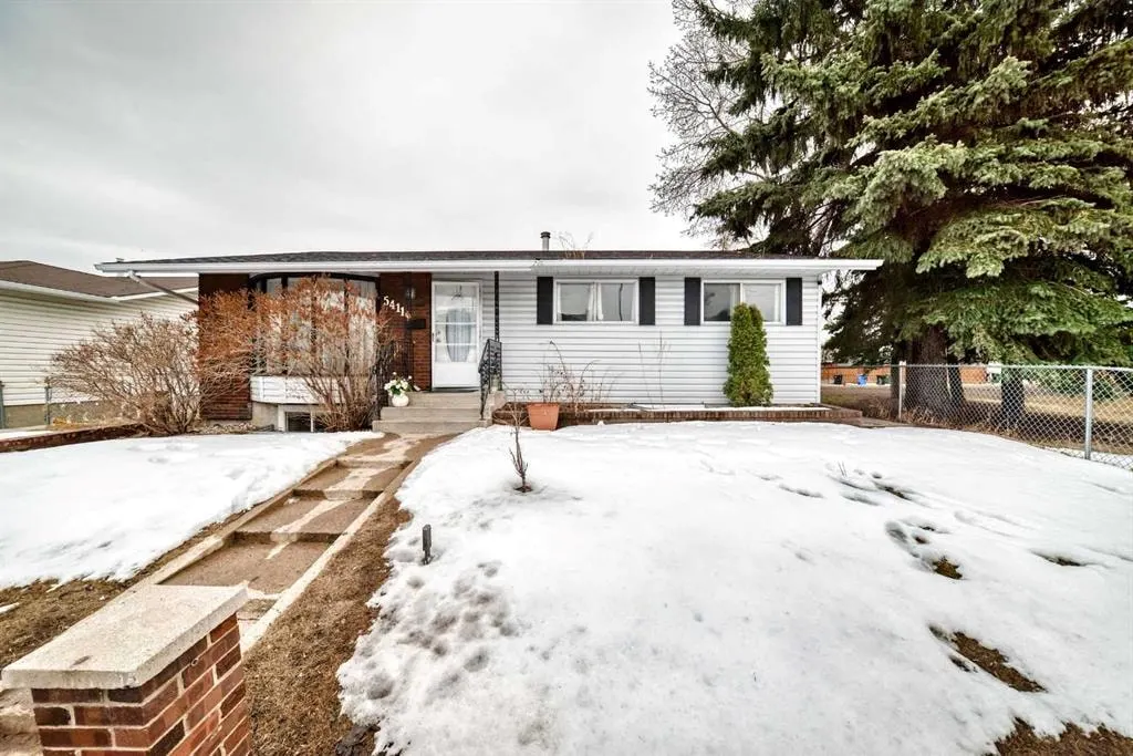 5411 Temple Road NE — photo 1