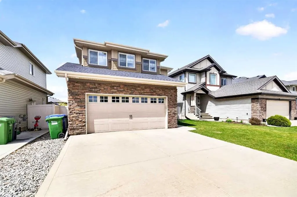 22 Caribou Crescent — photo 2