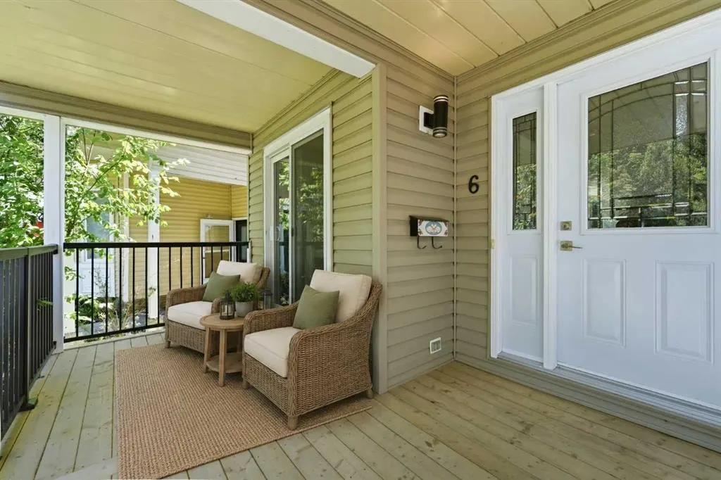 6 Mckernan Place SE — photo 2