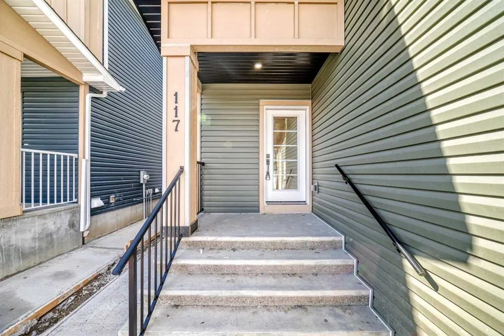 117 Baysprings Gardens SW — photo 2