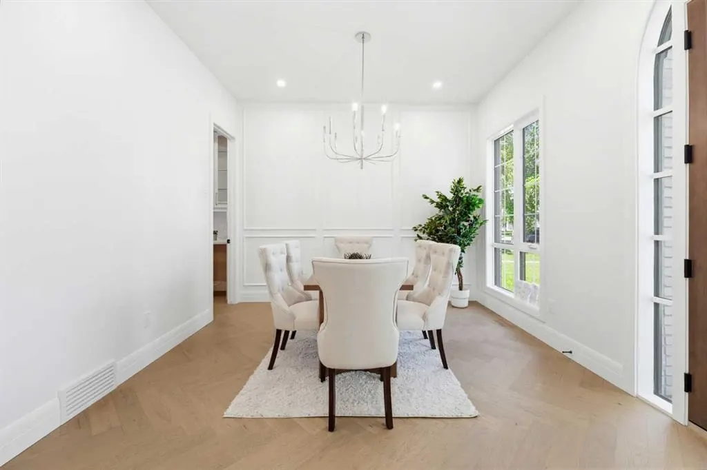 2407 4 Avenue NW — photo 3