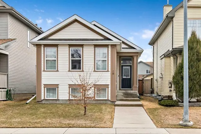 18 Copperstone Link SE