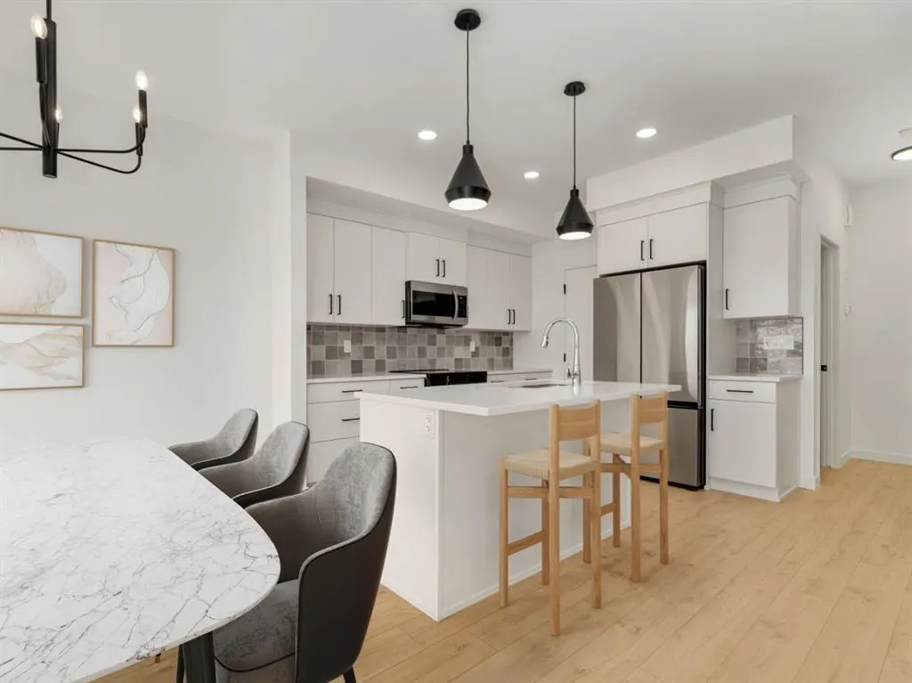 250 Caribou Way N — photo 1
