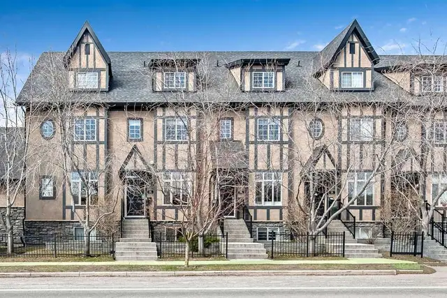 6 Scarpe Drive SW #14