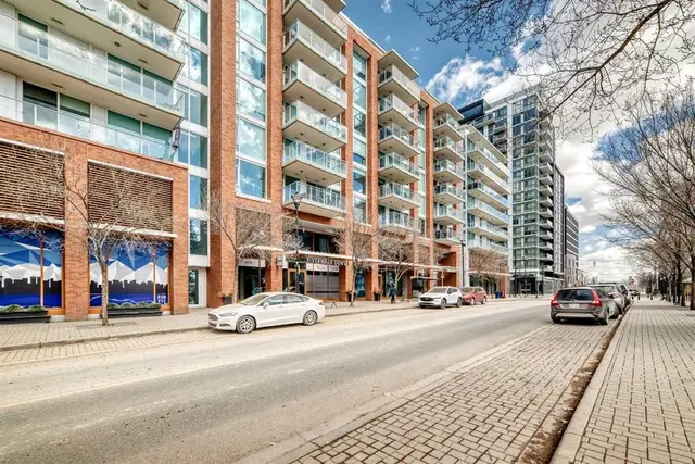 560 6 Avenue SE #204