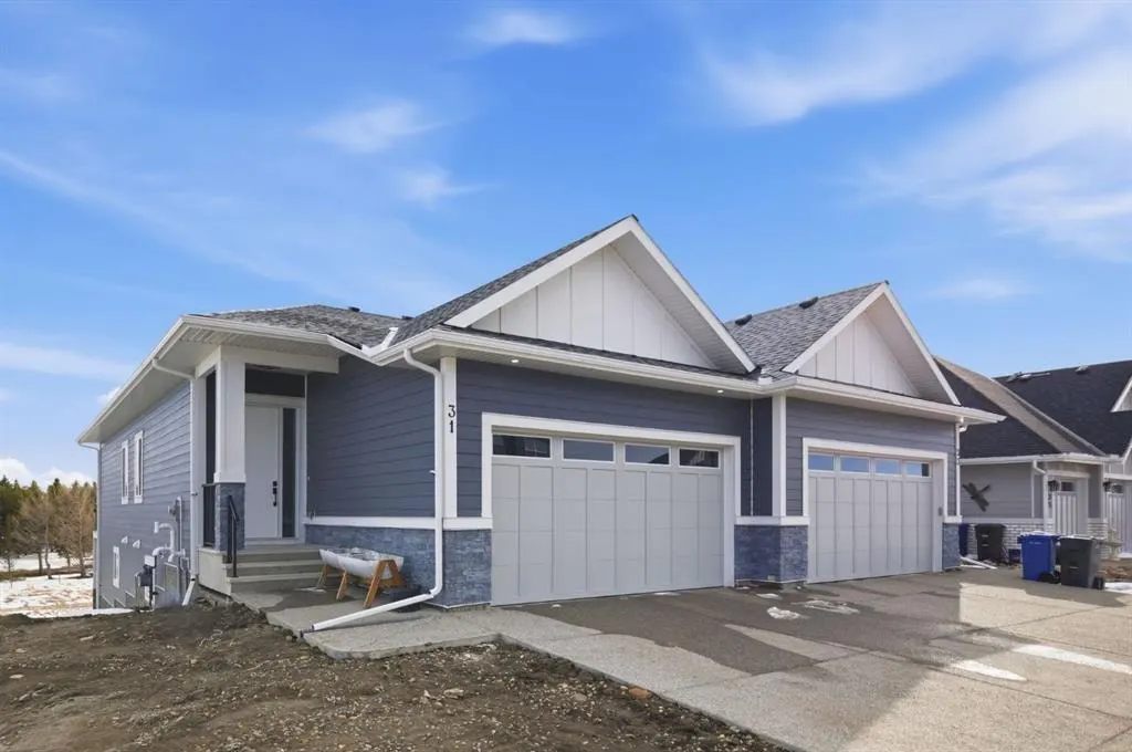 31 St. Andrews Close — photo 1