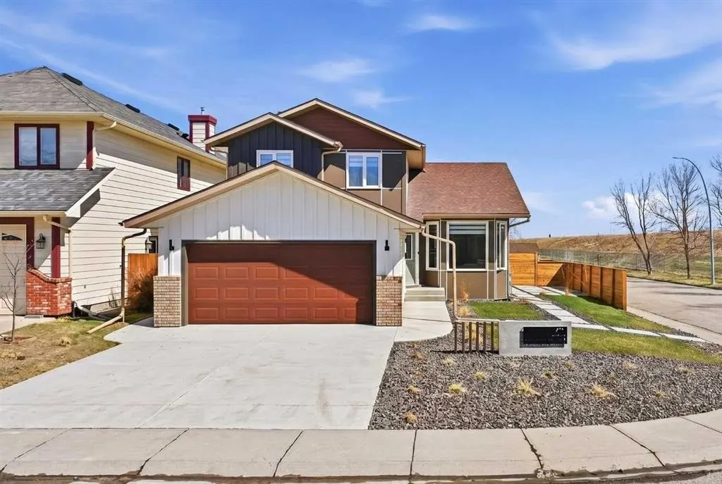 42 Sunvista Crescent SE — photo 1