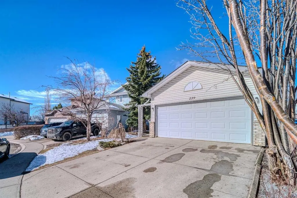 239 Arbour Wood Close NW — photo 3