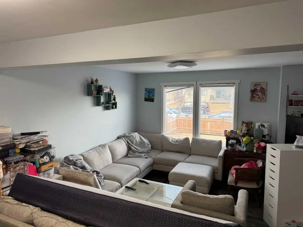 371 Falshire Drive NE — photo 2