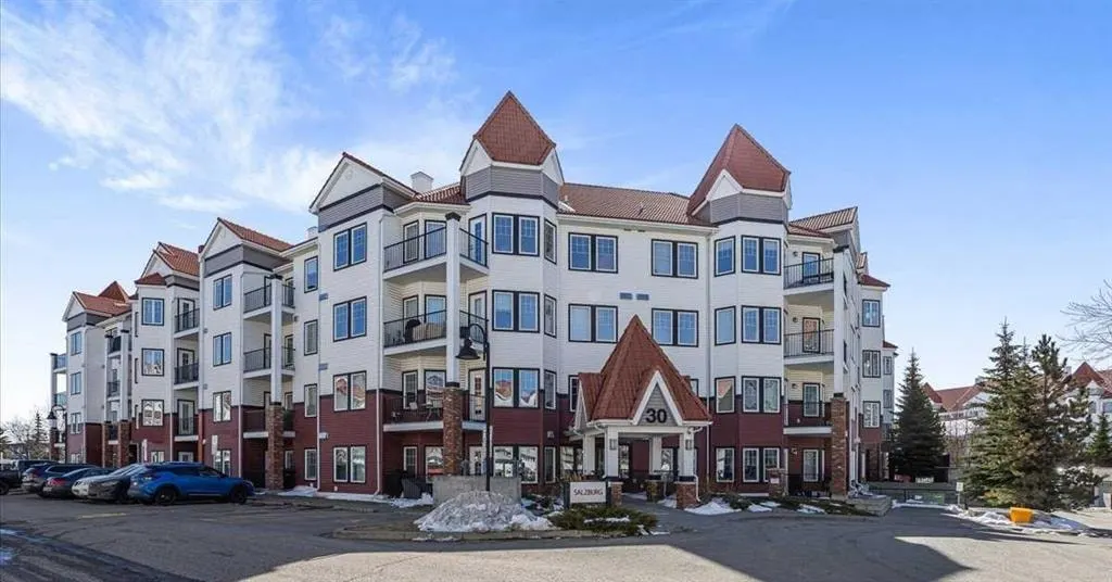 30 Royal Oak Plaza NW #326 — photo 3