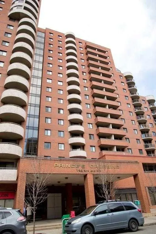 738 3 Avenue SW #402